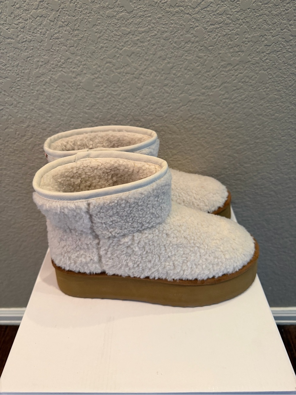 Steve Madden Cream Sherpa Platform Booties